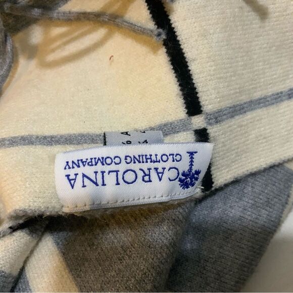 Carolina clothing company one size plaid soft cape fringe poncho - Picture 7 of 8